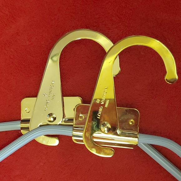 Authentic Louis Vuitton Paris,Hanging Garment Bag with 2 hangers.Made in France. - Picture 14 of 15